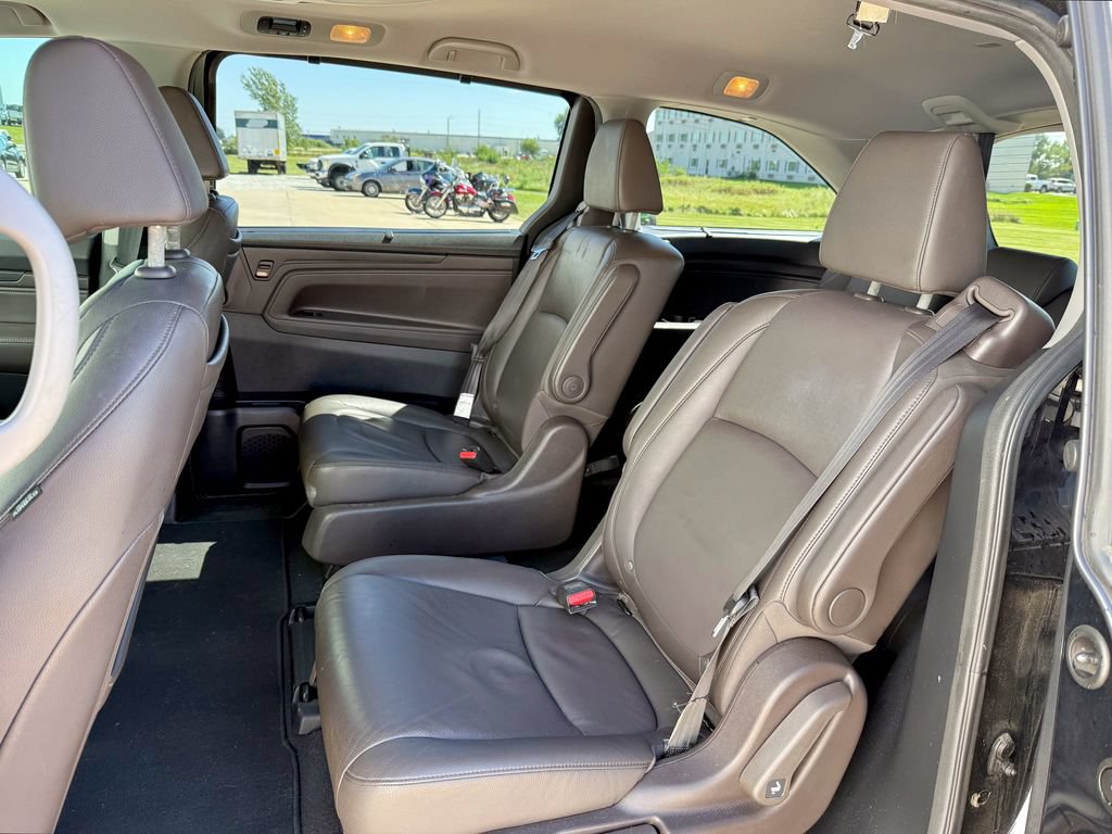 Used 2018 Honda Odyssey Touring image 12