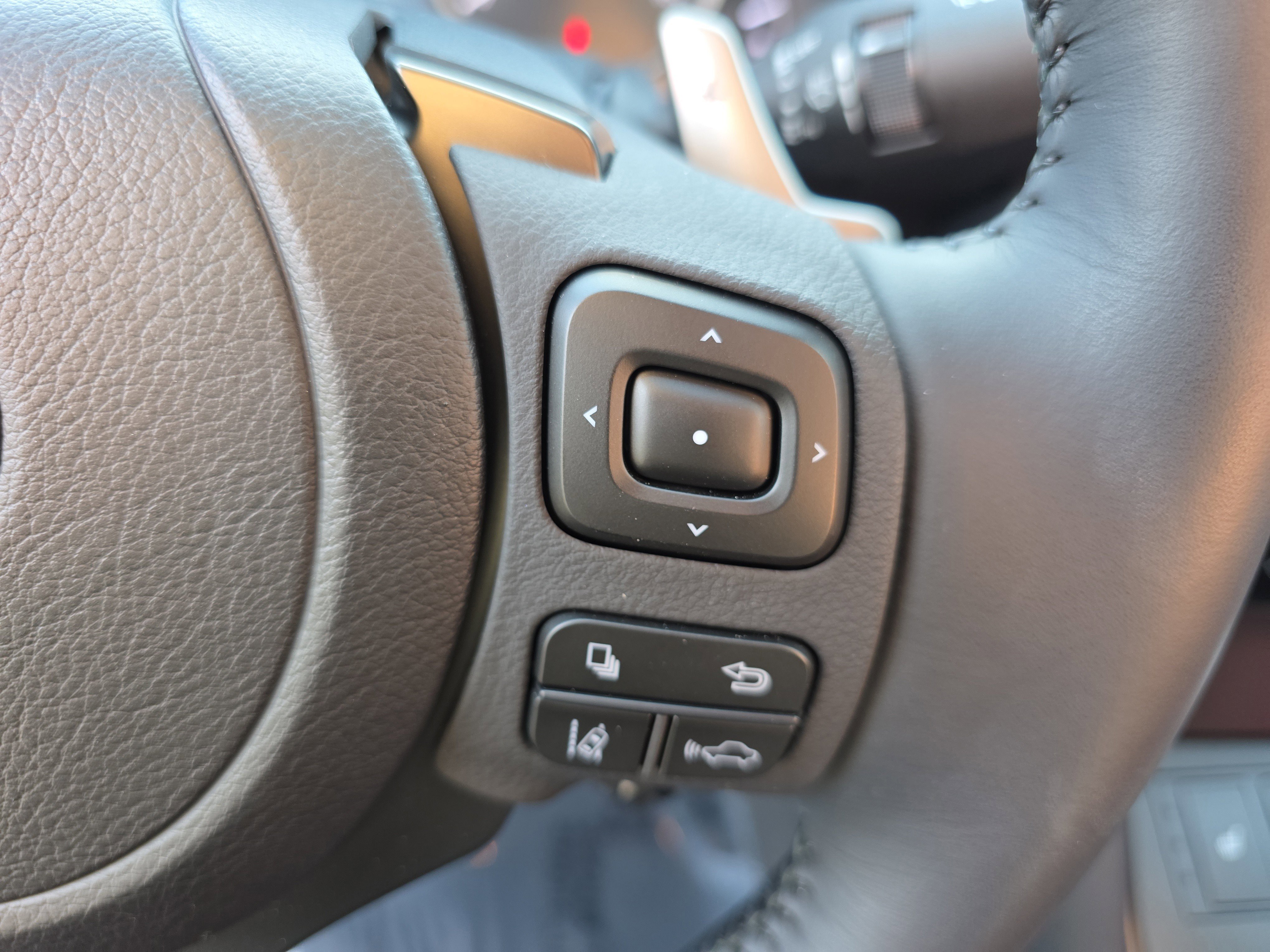 Used 2025 Lexus IS 350 F Sport image 32