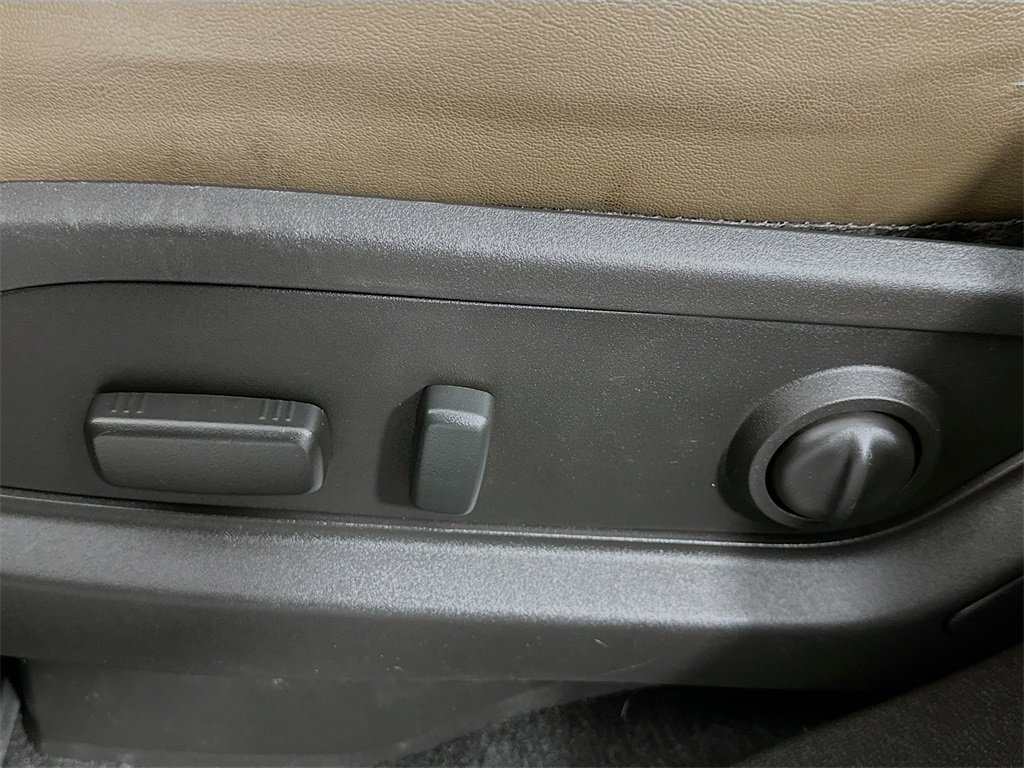 Used 2017 GMC Acadia Limited SLT image 25