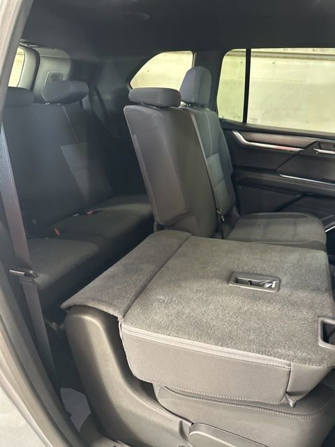 Used 2025 GMC Acadia Elevation image 40