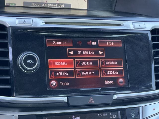 Used 2015 Honda Accord Touring image 19