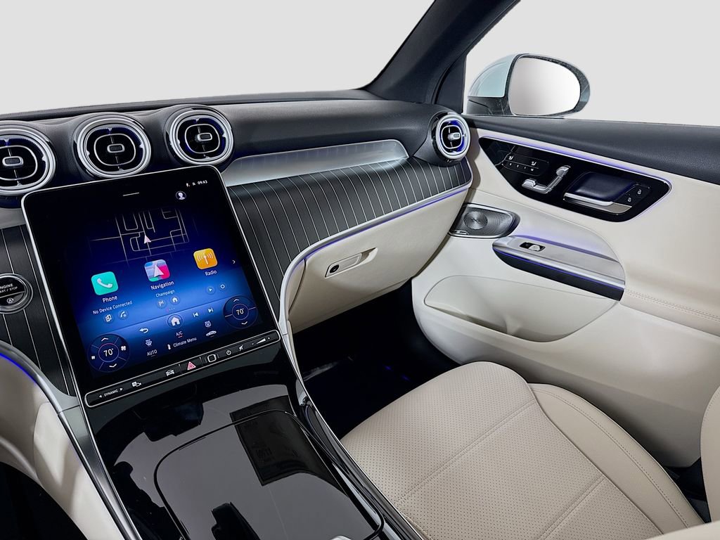 Used 2026 Mercedes-Benz GLC 300 4MATIC image 25