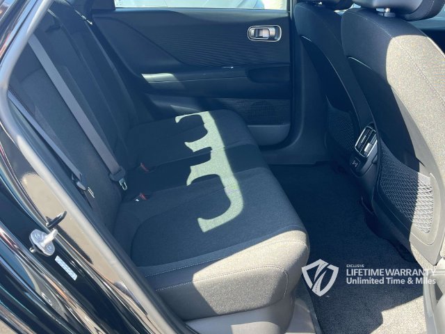 Used 2024 Hyundai Ioniq 6 SE RWD image 26