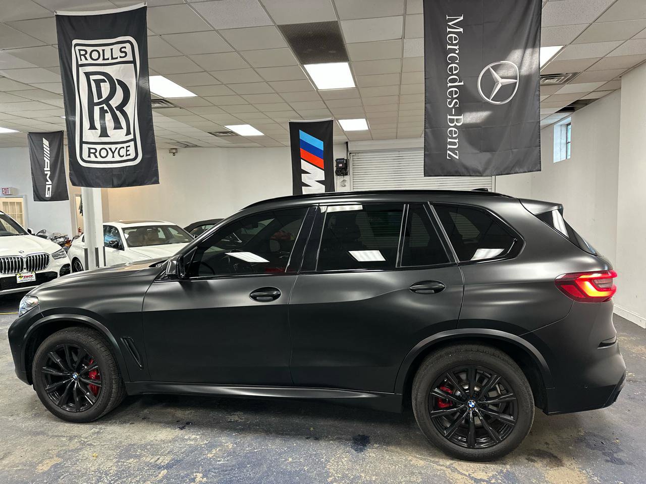Used 2023 BMW X5 M50i w/ Climate Comfort Package image 11