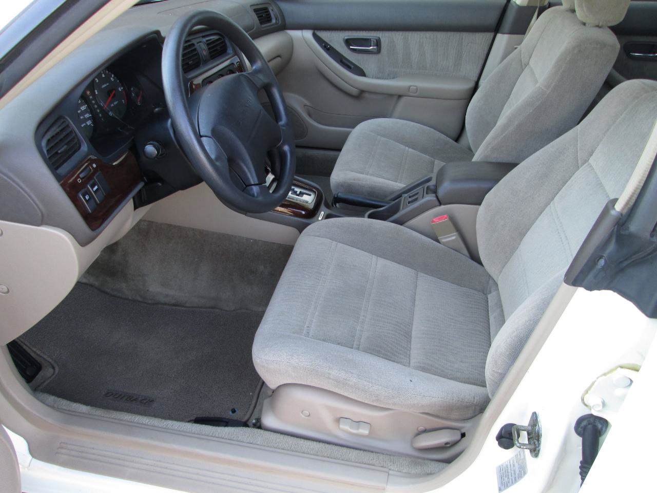 Used 2001 Subaru Outback Wagon AWD/4WD image 14