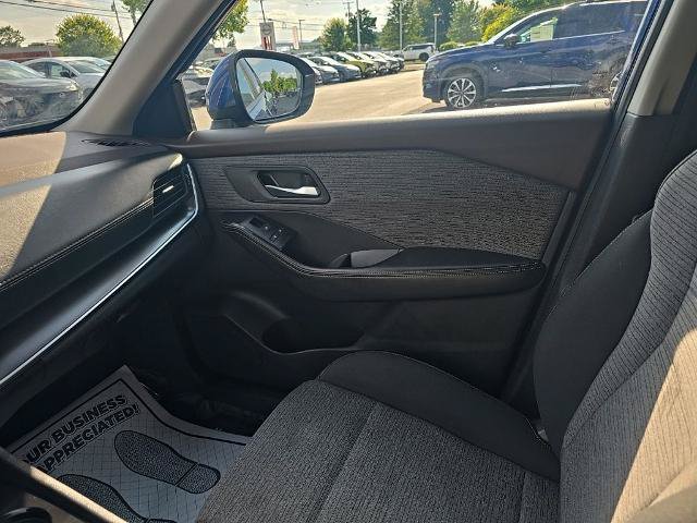 Certified 2023 Nissan Rogue SV AWD/4WD image 28