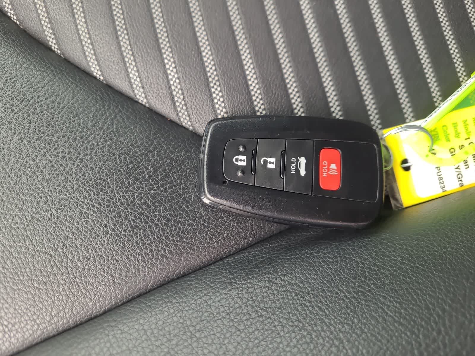 Used 2023 Toyota Camry SE w/ Cold Weather Package FWD image 28