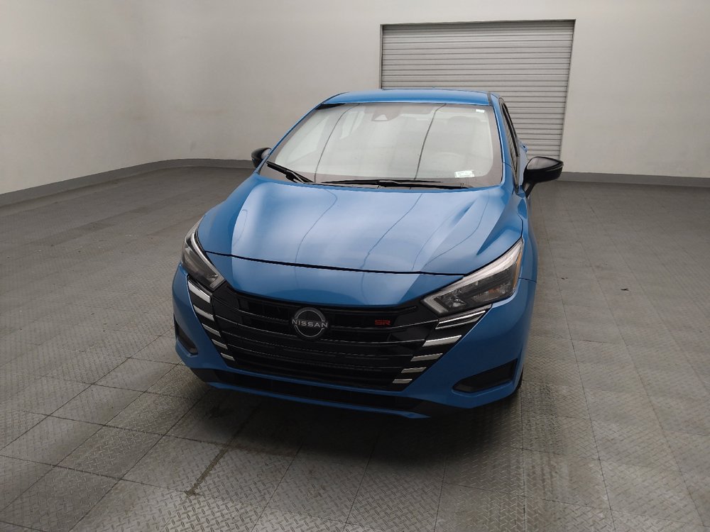 Used 2025 Nissan Versa SR FWD image 15