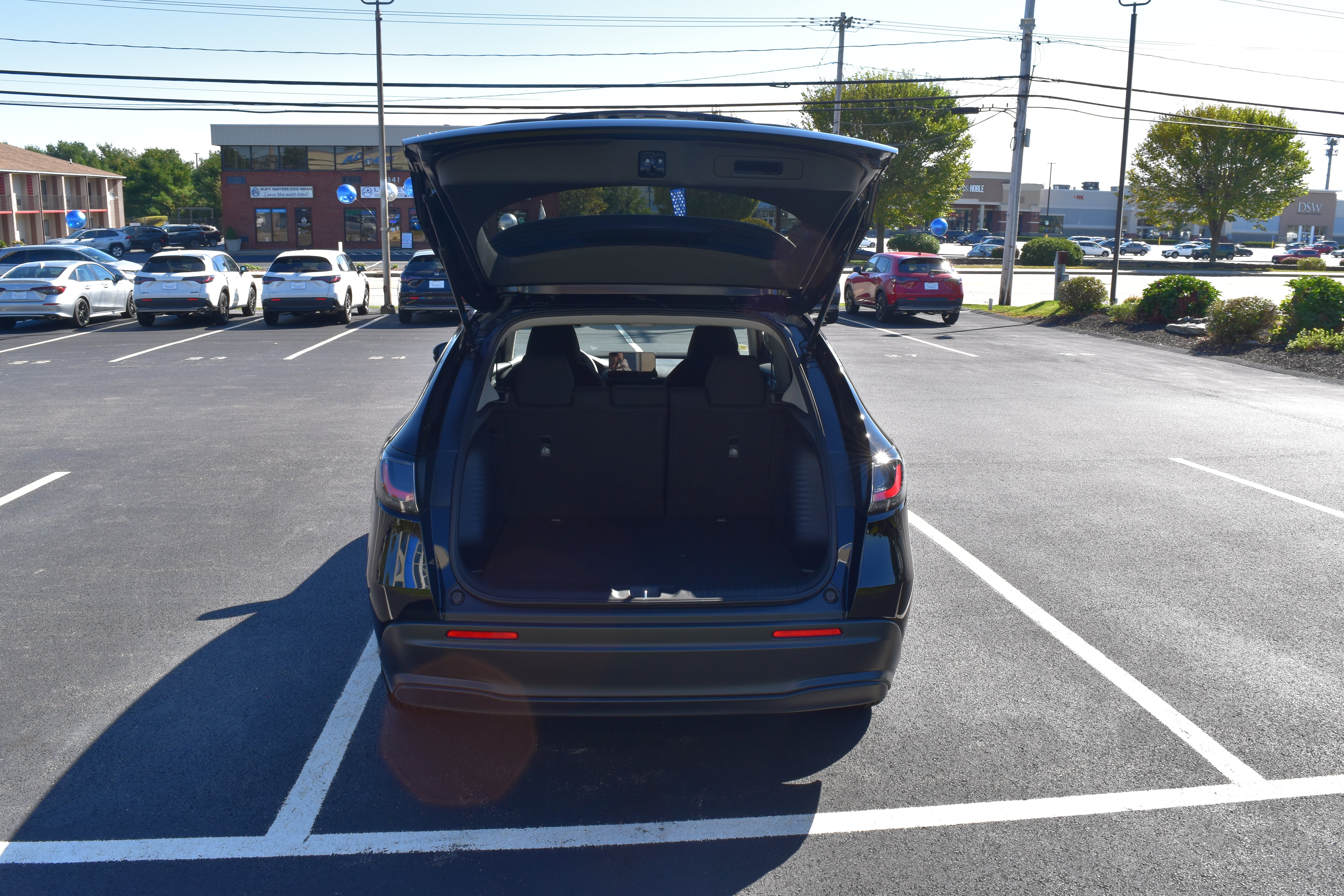 Certified 2027 Honda HR-V LX image 9