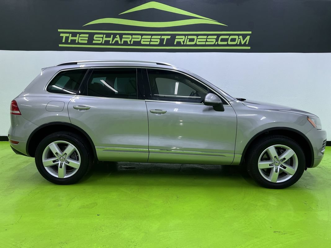 Used 2012 Volkswagen Touareg Hybrid AWD/4WD image 10
