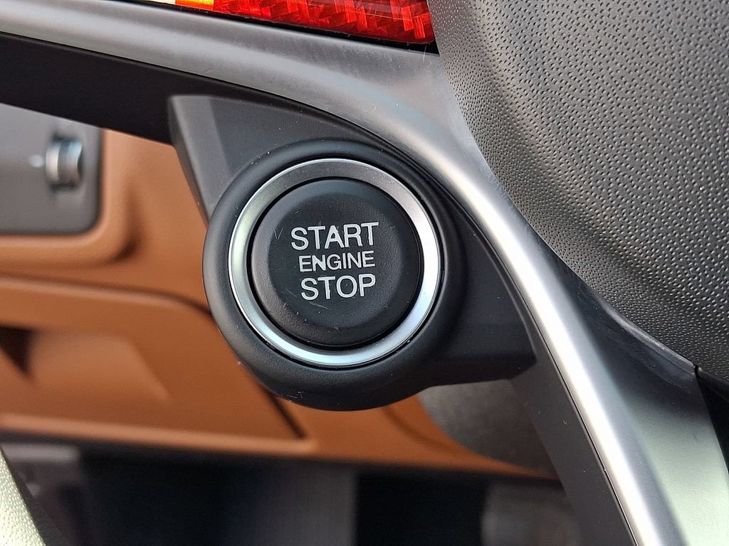 Used 2019 Alfa Romeo Giulia AWD image 24