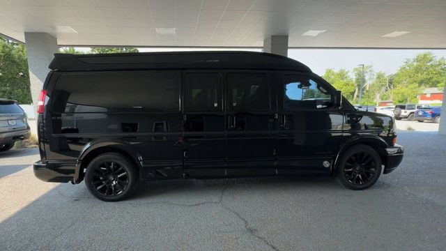 Used 2020 GMC Savana 2500 Extended w/ Enhanced Convenience Package RWD image 9