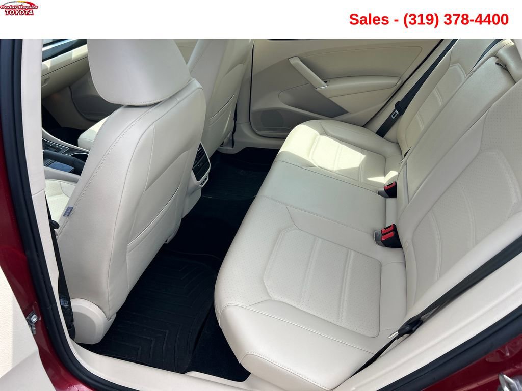 Used 2019 Volkswagen Passat 2.0T SE R-Line FWD image 23