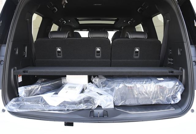 New 2026 INFINITI QX80 Autograph w/ Premium Cargo Package AWD/4WD image 37