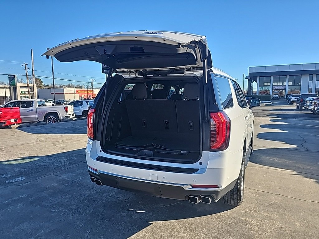 Certified 2025 GMC Yukon Denali image 6