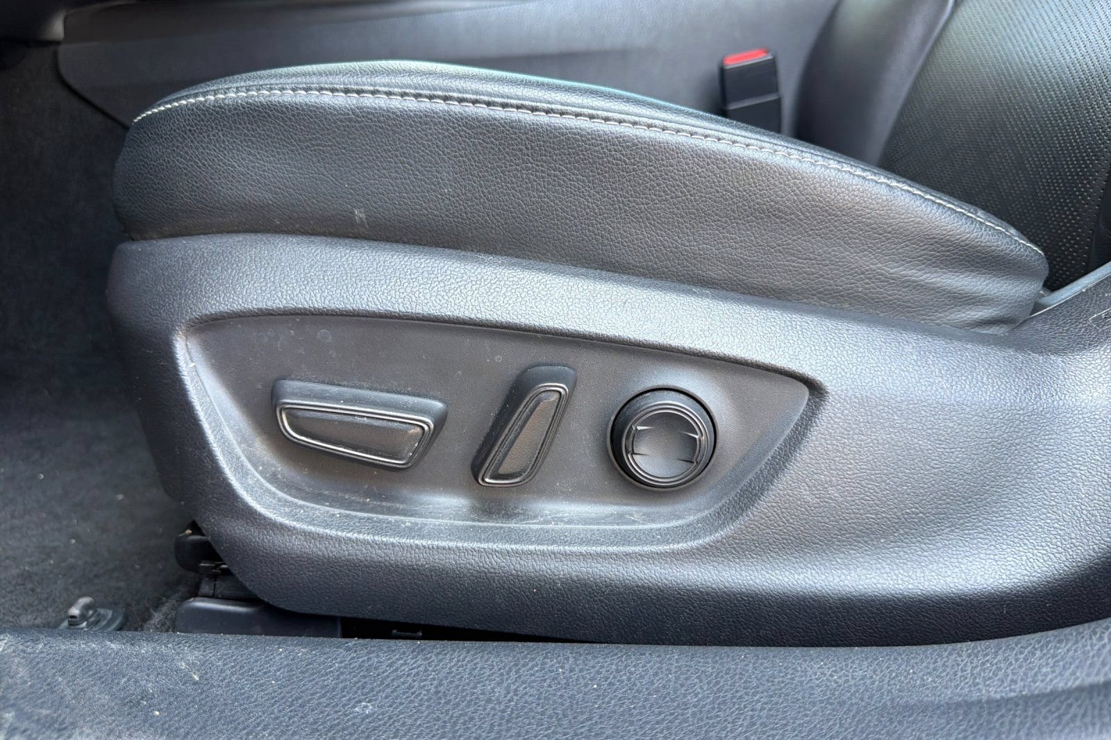 Used 2021 Toyota Camry XSE FWD image 15