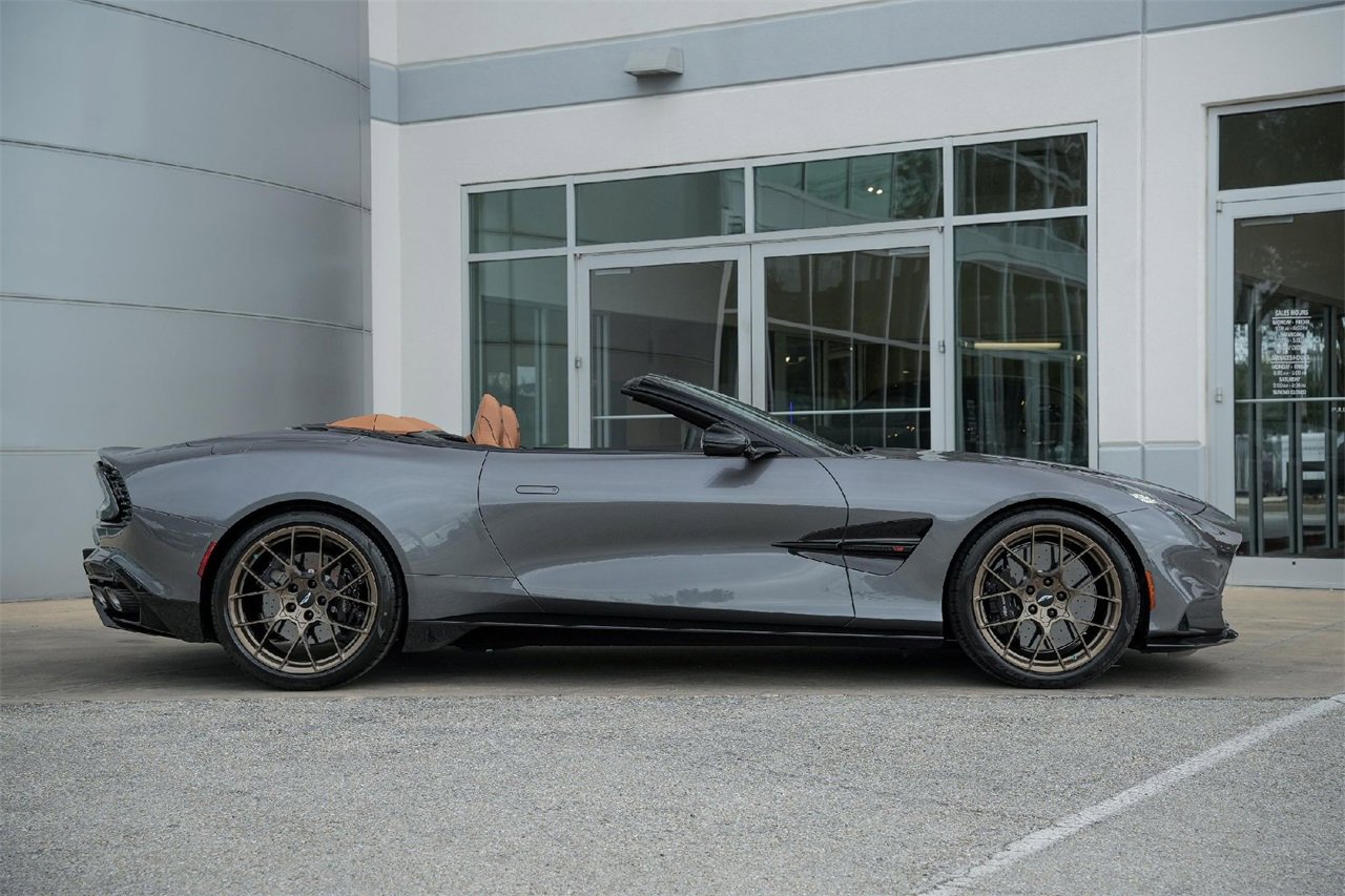 New 2026 Aston Martin Vanquish Convertible image 8