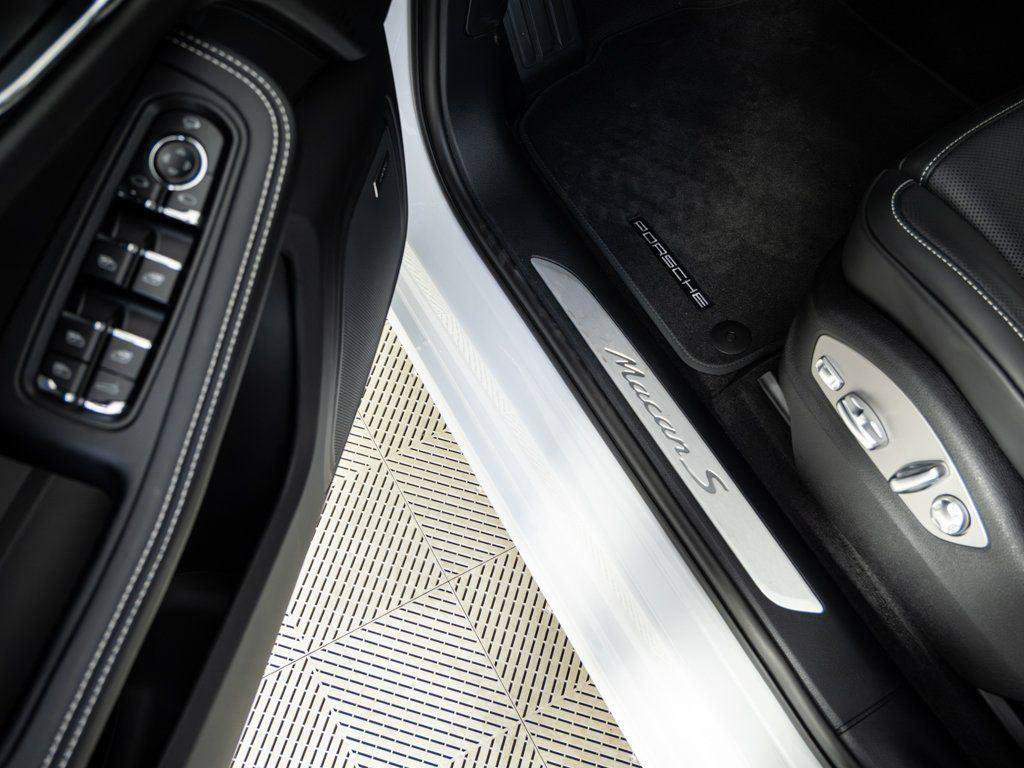 New 2026 Porsche Macan S AWD/4WD image 8