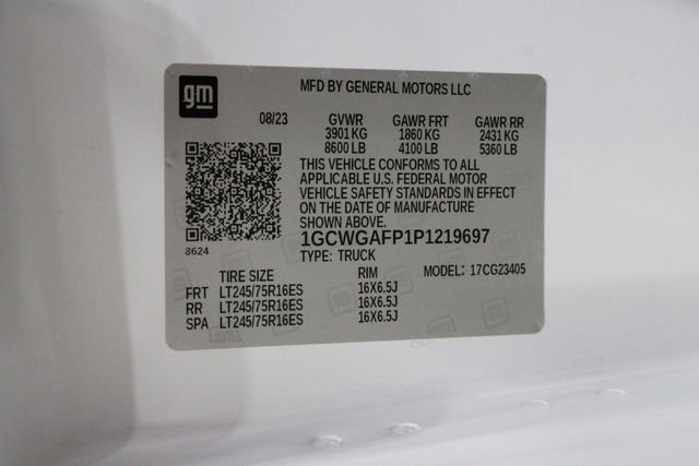 Used 2023 Chevrolet Express 2500 w/ Driver Convenience Package image 18