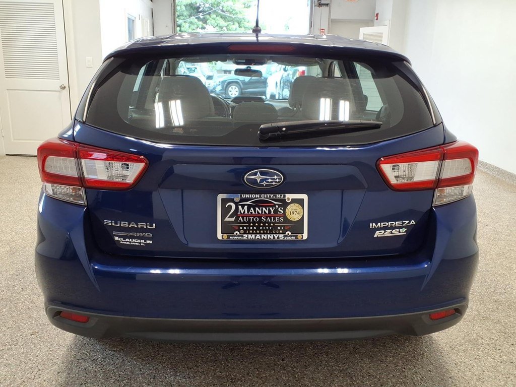 Used 2017 Subaru Impreza 2.0i AWD/4WD image 5