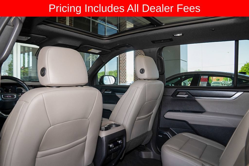 Used 2024 GMC Acadia Elevation w/ Luxury Package FWD image 11