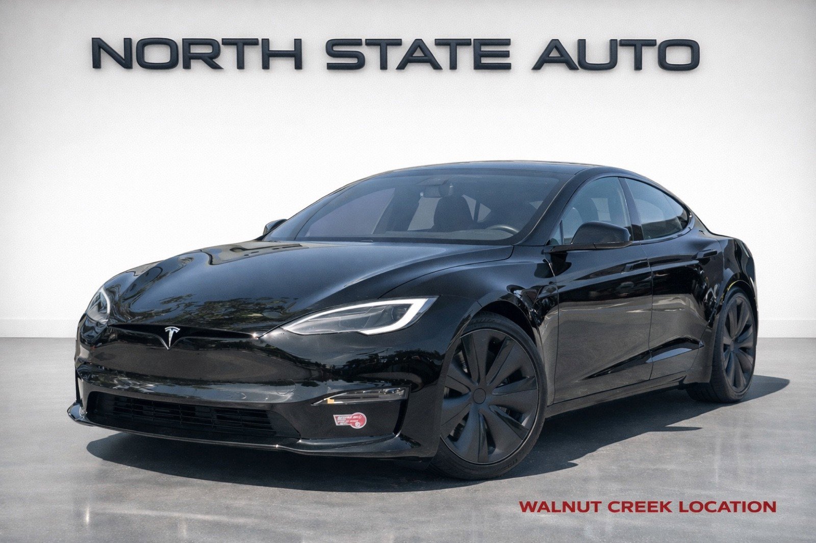 Used 2024 Tesla Model S image 1