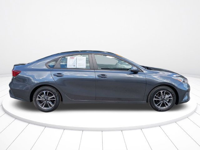 Used 2023 Kia Forte LXS FWD image 3