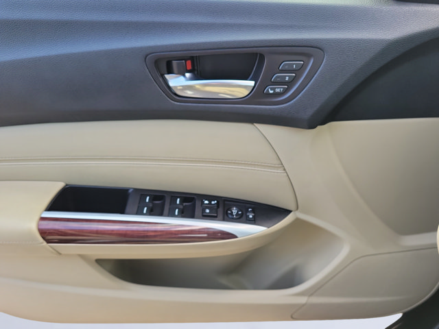Used 2015 Acura TLX V6 FWD image 25