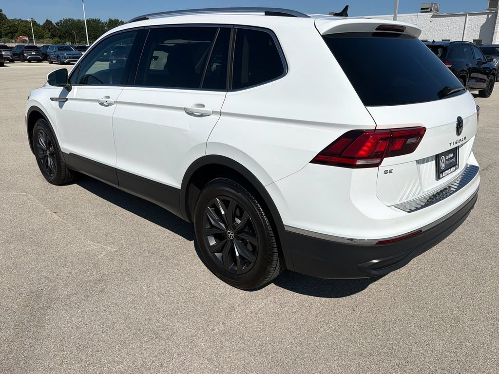 Used 2024 Volkswagen Tiguan SE AWD/4WD image 4