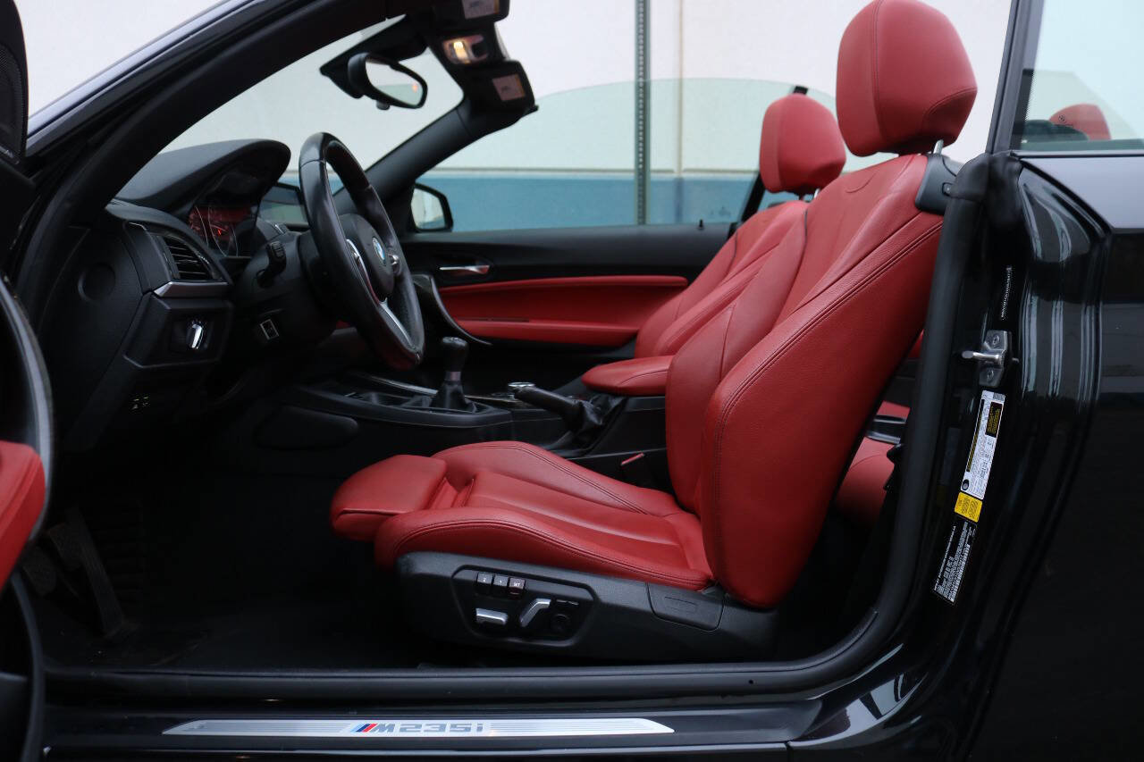 Used 2016 BMW M235i Convertible image 35