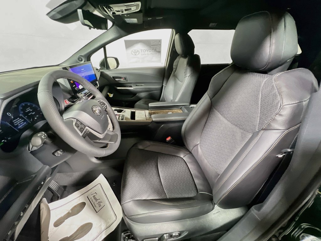 New 2026 Toyota Sienna Platinum AWD/4WD image 16