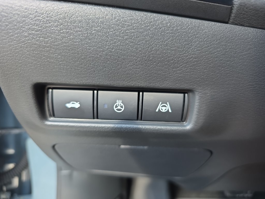 Certified 2026 Nissan Sentra SR w/ SR Premium Package FWD image 41