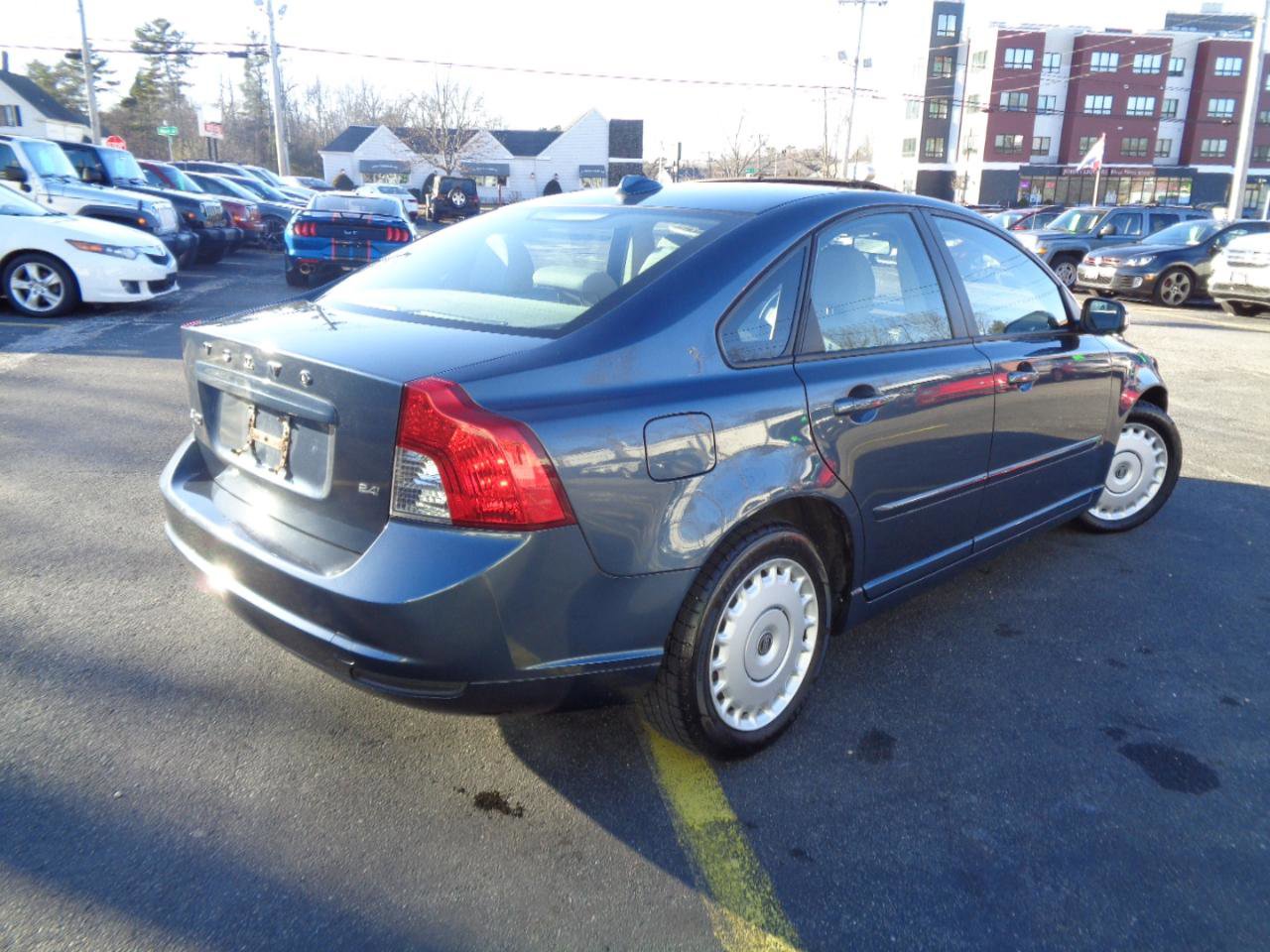 Used 2009 Volvo S40 2.4i FWD image 2