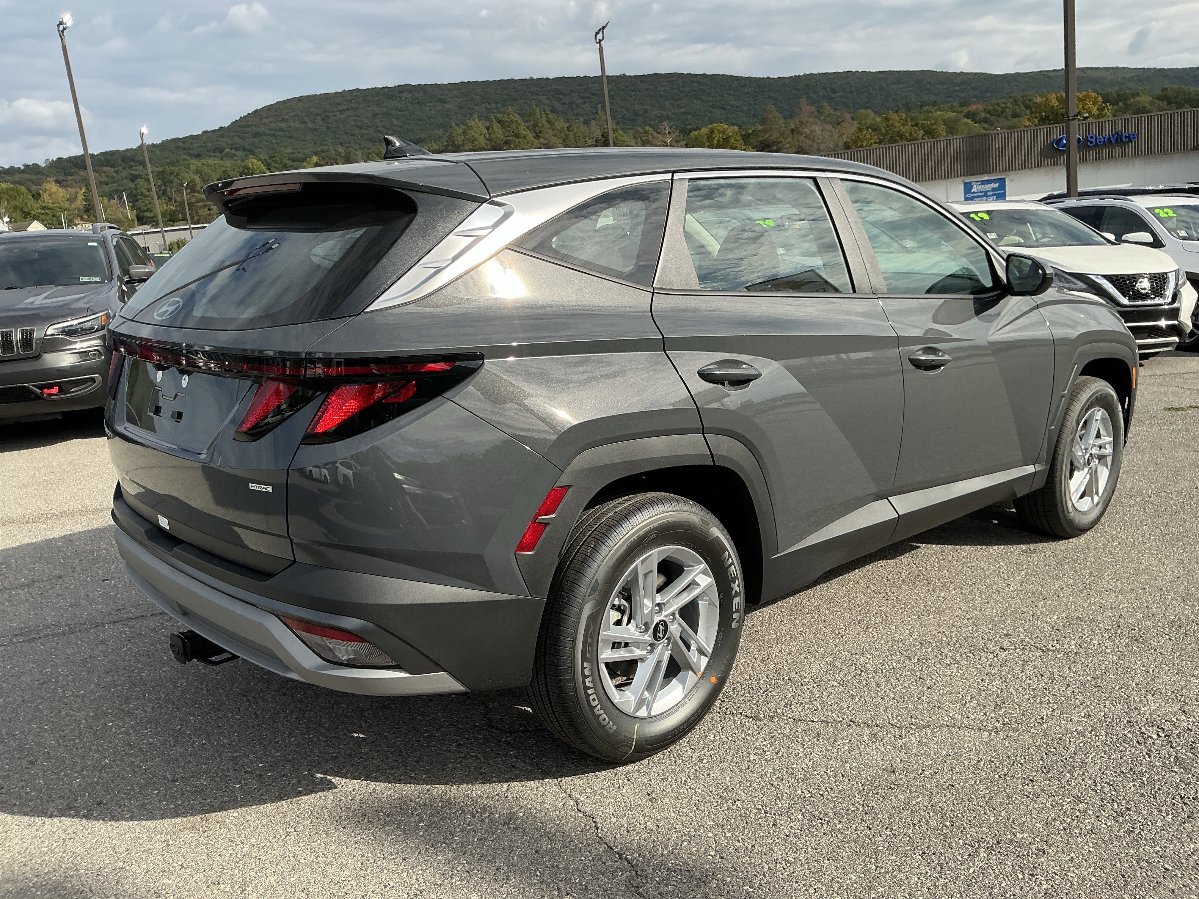 New 2026 Hyundai Tucson SE image 3