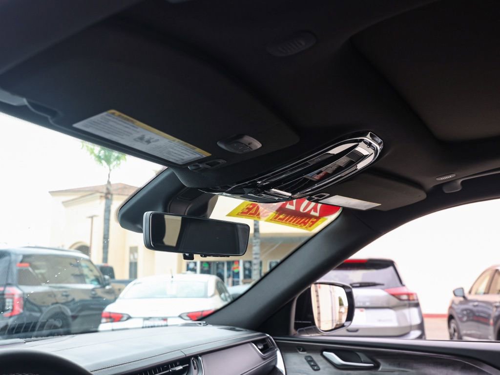 Used 2024 Jeep Grand Cherokee Overland w/ Luxury Tech Group IV image 13