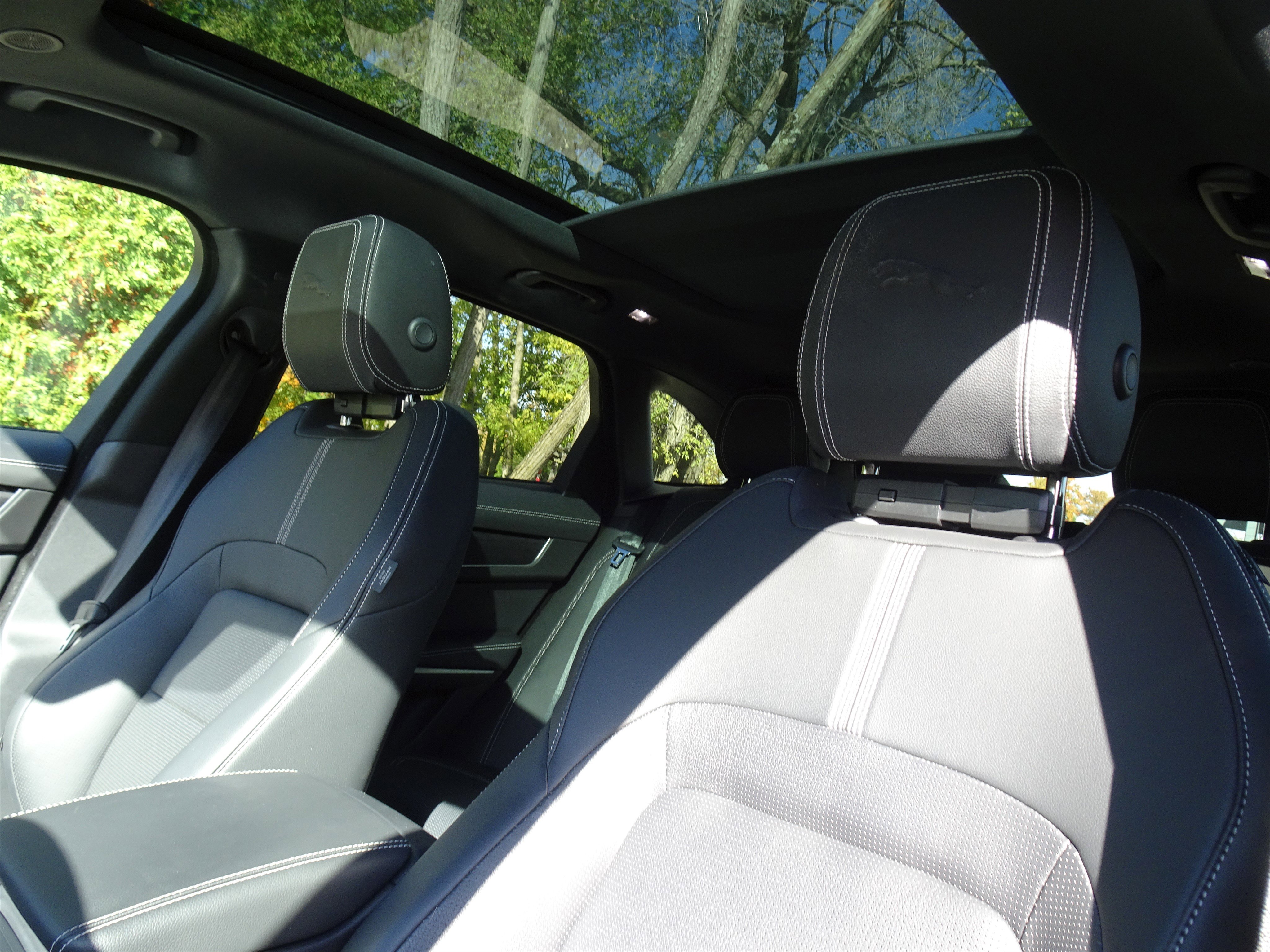 Certified 2025 Jaguar F-PACE R-Dynamic S image 17