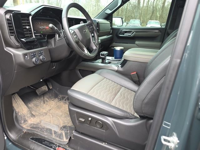 Used 2025 Chevrolet Silverado 1500 ZR2 image 19