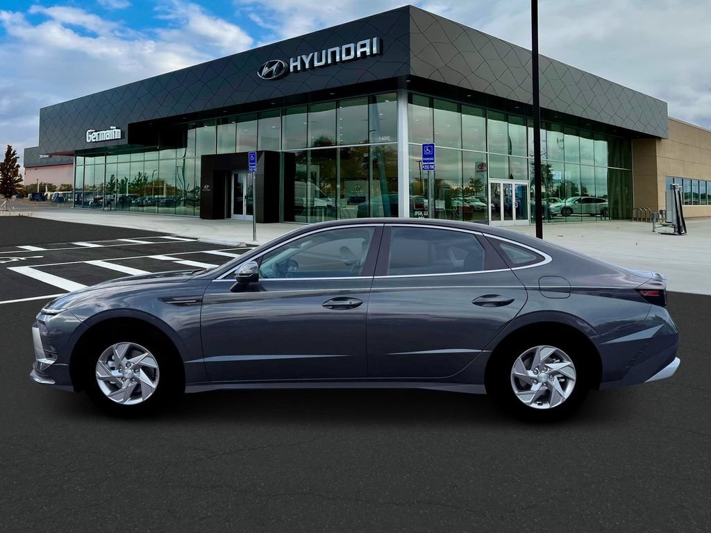 New 2026 Hyundai Sonata SE FWD image 3