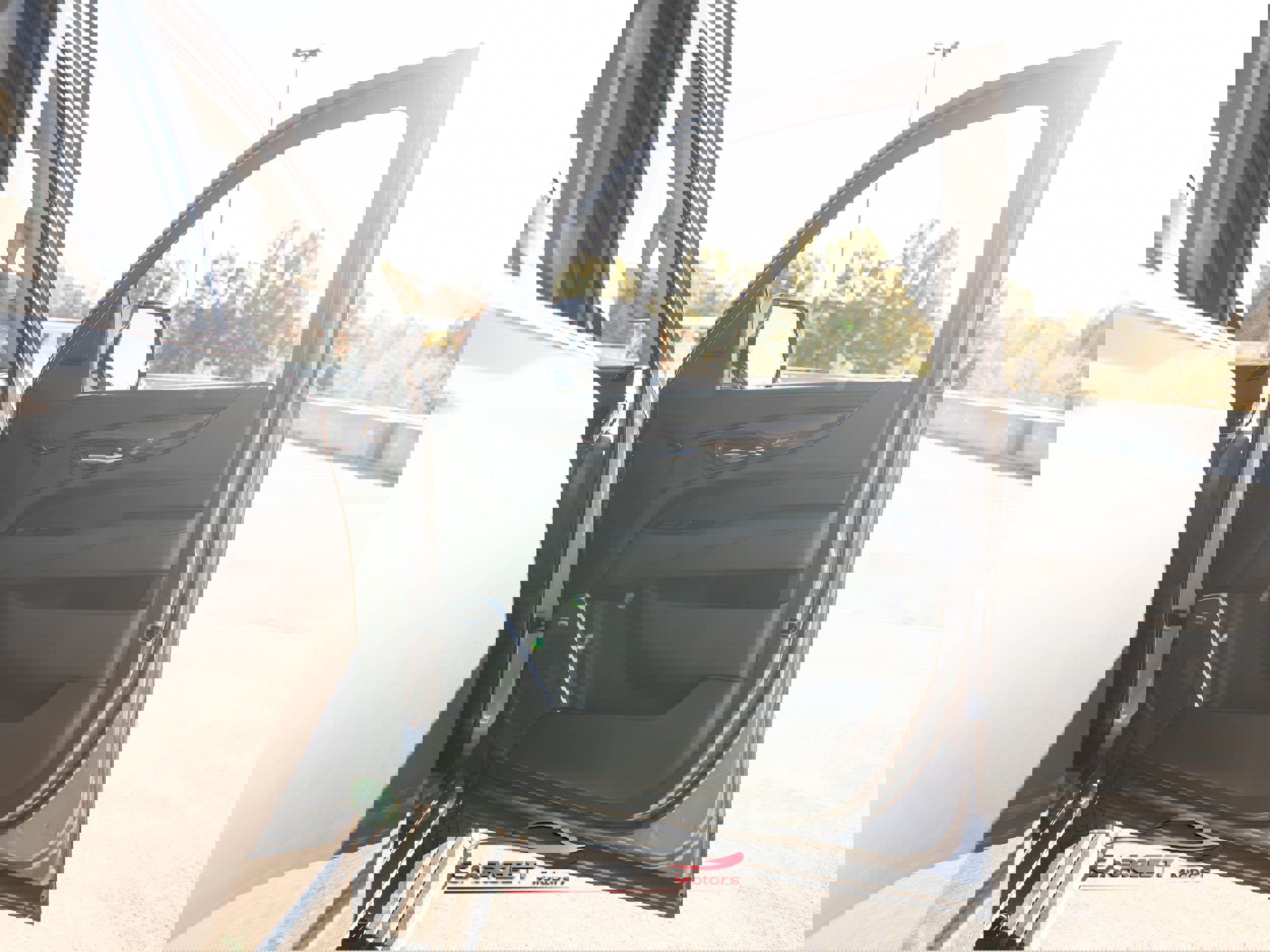 Used 2020 Cadillac Escalade Premium Luxury image 42