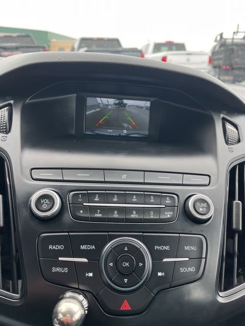 Used 2018 Ford Focus SE w/ SE Appearance Package FWD image 45