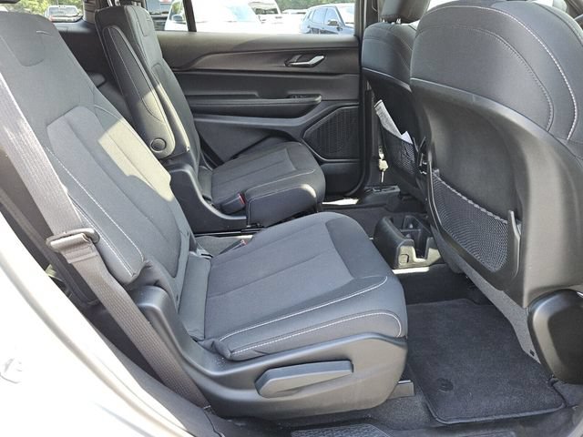 Used 2025 Jeep Grand Cherokee L Laredo w/ Luxury Tech Group I RWD image 14
