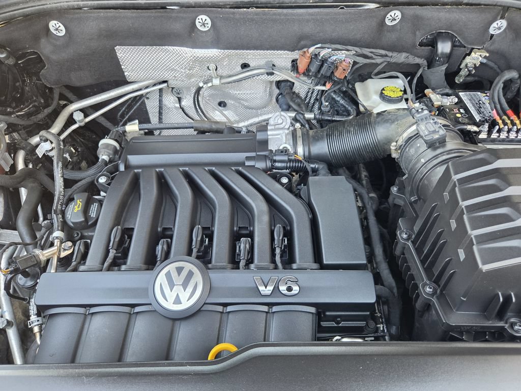Used 2023 Volkswagen Atlas Cross Sport SEL Premium R-Line AWD/4WD image 27