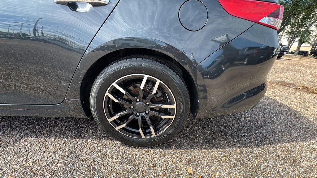 Used 2016 Kia Optima LX image 19