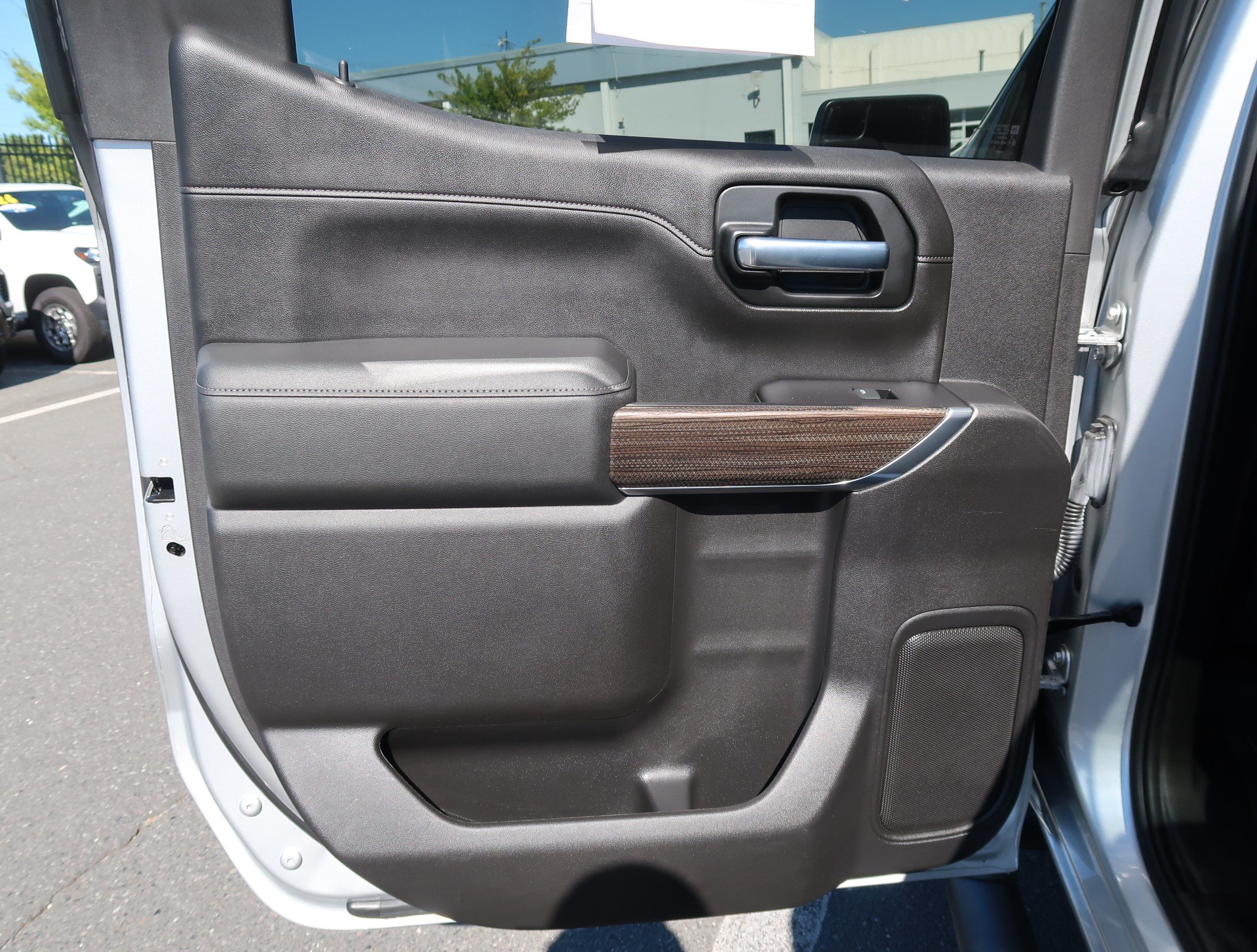 Used 2020 Chevrolet Silverado 1500 LT Trail Boss AWD/4WD image 35