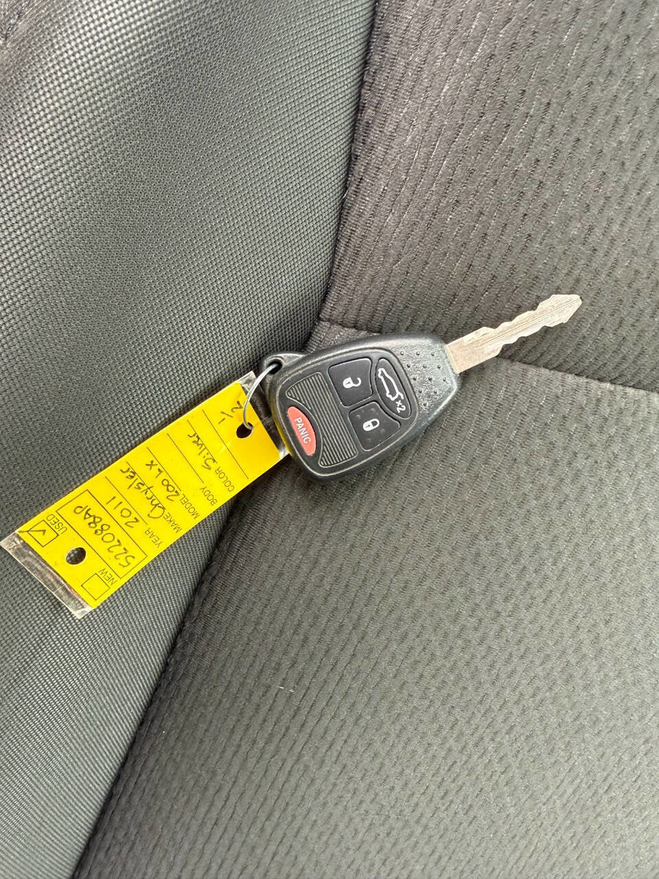 Used 2011 Chrysler 200 LX FWD image 18