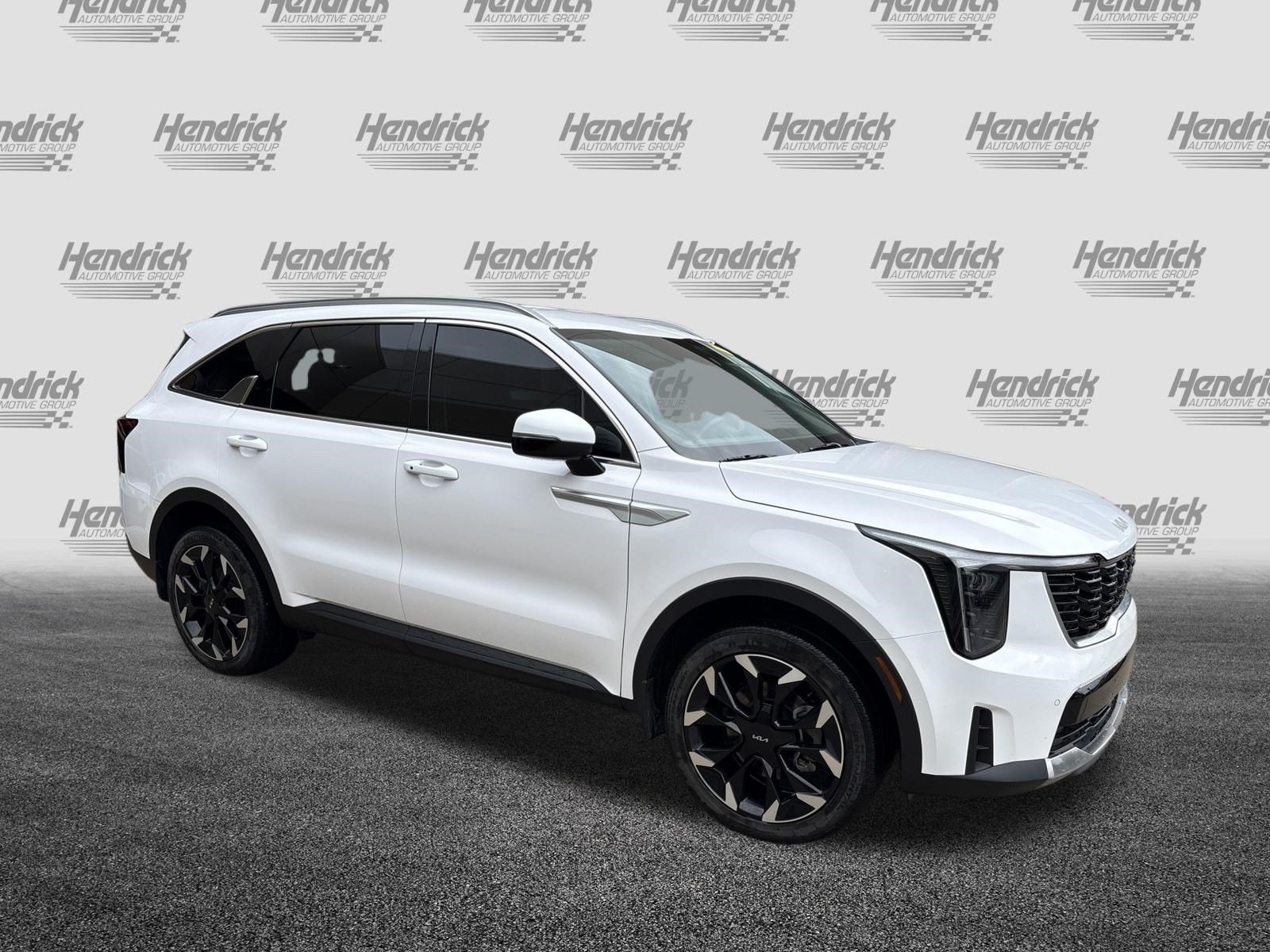 Used 2025 Kia Sorento EX AWD/4WD image 2