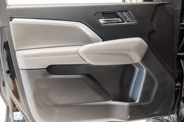 Used 2025 Chevrolet Colorado ZR2 w/ Midnight Edition AWD/4WD image 8