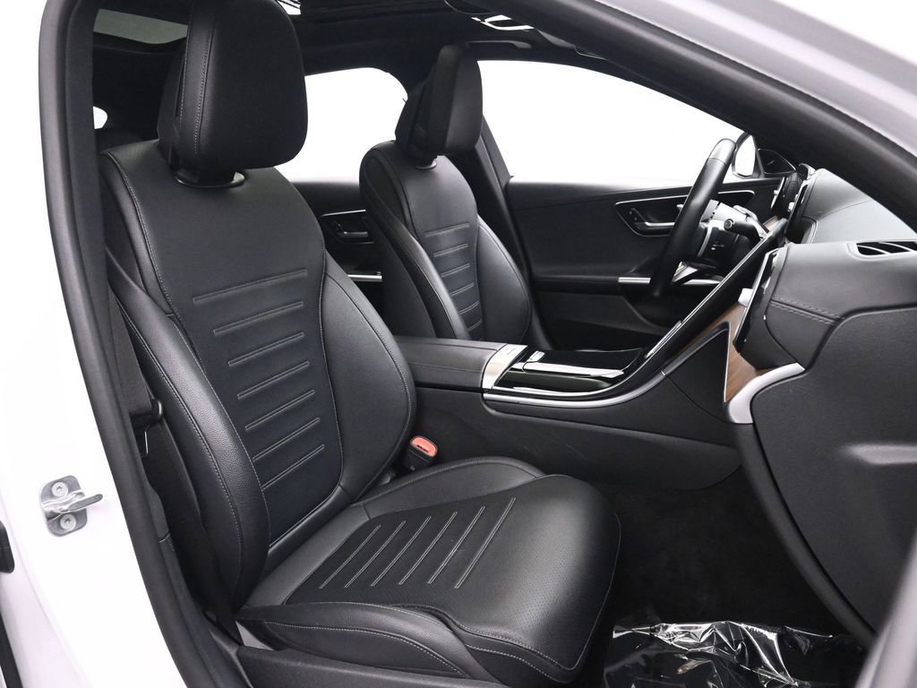 Used 2023 Mercedes-Benz C 300 4MATIC Sedan image 24