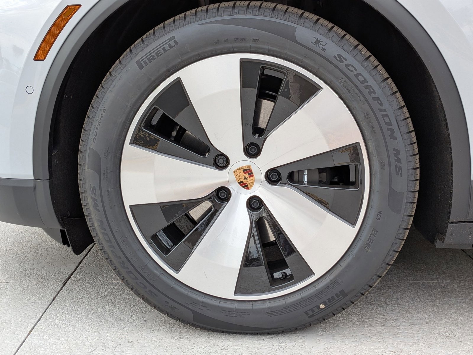 New 2026 Porsche Macan Electric image 28