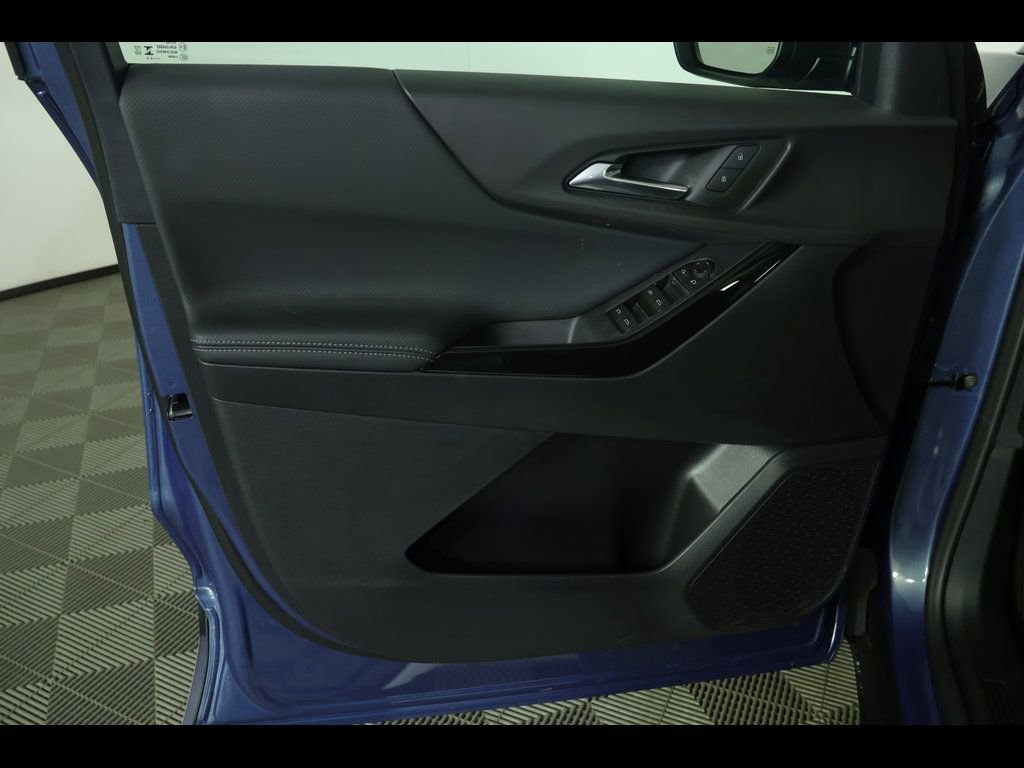 New 2026 Chevrolet Equinox LT w/ Midnight Edition image 23